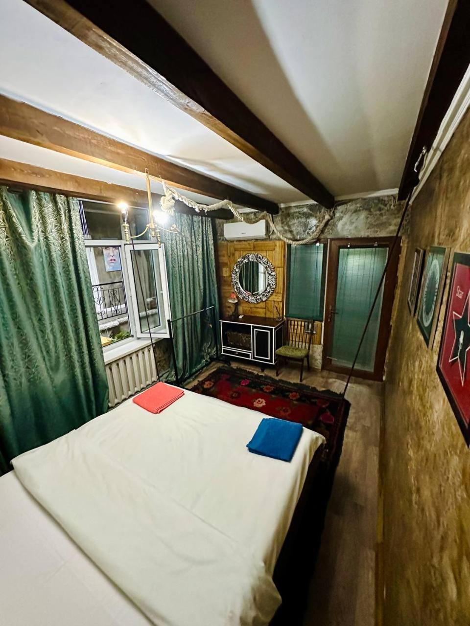 Art House Sweet Home Șîmkent Exterior foto